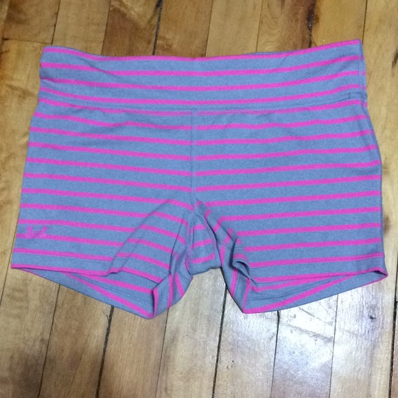 3 pairs insanely soft Under Armour shorts - Picture 3 of 5